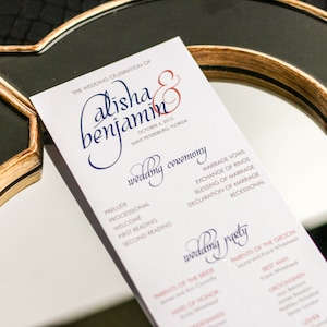 Puede incluir: Programa de la ceremonia de boda para Calisha & Benjamin, que tendrá lugar el 4 de octubre de 2015 en San Petersburgo, Florida. El programa enumera el orden de los eventos para la ceremonia y la recepción.