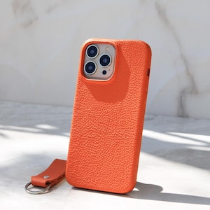 Orangefarbene Luxus Leder Mini Handyhülle mit Gravur, iPhone 16, 15, 14, 13, 12, 11 Pro Max / Plus Hülle