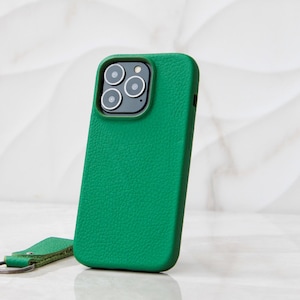 Personligt Flotter grönt läderfodral till iPhone: Handgjord lyx