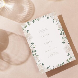 Wedding invitation floreal frame minimal