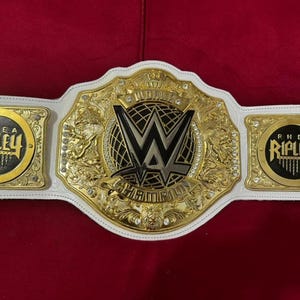 Women&#39;s World Heavyweight Championship Replica Belt | 6MM Casting | Rhea Ripley Side Plates | Real Leather Strap | Wrestling Gift
