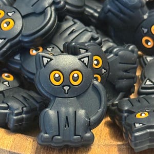 Black Cat- Silicone Focal Bead for Crafting – Focal Beads for Keychains, Jewelry, Wristlets, DIY Craft Supplies