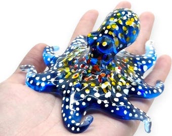 Figura de pulpo de vidrio azul soplado a mano de 10 cm de largo, criatura marina de vidrio artístico con manchas, escultura de animal marino en miniatura, regalo decorativo estilo Murano.