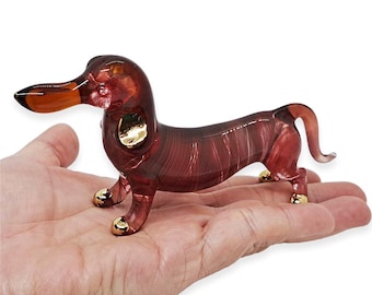 Figuras pequeñas de perro salchicha marrón de 13,2 cm de largo, miniatura de perro de vidrio soplado, decoración de mascotas de cristal, figura coleccionable de cachorro, regalos de animales.