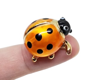Figura de mariquita de 2,5 cm en color naranja y dorado, de cristal soplado a mano, con forma de mariquita, escarabajo, insectos de colores y animales de cristal.