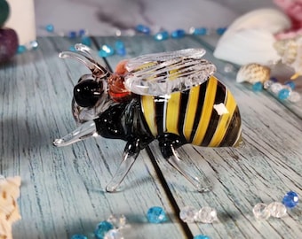 Figura de abeja realista de 2,25" de largo, miniatura de insecto de vidrio soplado a mano, adorno animal colorido, abejas, decoración coleccionable de cristal, figuras de insectos