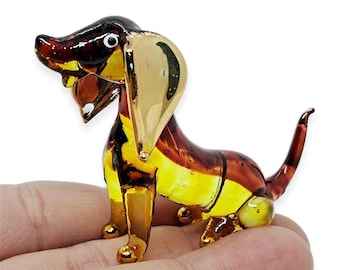 Figuras diminutas de perro salchicha amarillo-marrón de 5,7 cm de largo, de vidrio soplado, para decoración de mascotas, coleccionables, regalo.