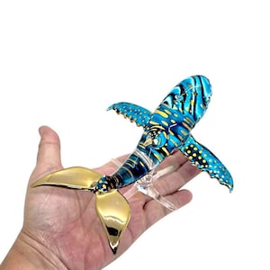 5.25&quot;L Blue Whale Figurine Miniature Blown Glass Whales Marine Sea Life Ocean Fish Small Crystal Animals Figures Collectible Shark Figurines
