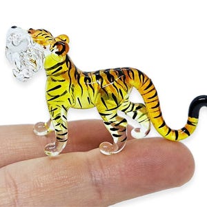 1.75&quot; L Yellow Bengal Tiger Figurines Miniature Blown Glass Wild Cats Small Crystal Wildlife Animals Decor Collectible Tigers Figurine Decor