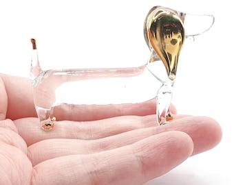 Figuras diminutas de perro salchicha dorado transparente de 6 cm de largo, de vidrio soplado, para decoración de mascotas, coleccionables, regalos de animales.