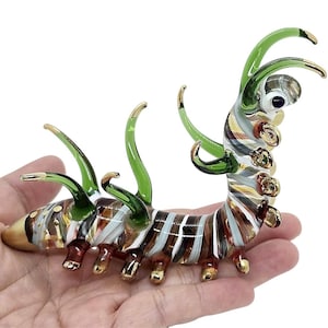 4.5&quot; Tall Green Worm Caterpillars Insect Larvae Figurine Miniature Hand Blown Glass Insects Bugs Arthropodal Animal Crystal Figure Figurines