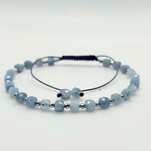 Braccialetto delicato con acquamarina • Braccialetto regolabile con ematite • Pietra curativa e calmante • Regalo ideale per chi è nato a marzo