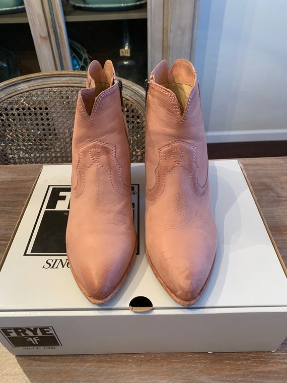 Vintage Frye Renee booties, blush pink