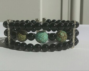 Memory wire cuff handmade bracelet- Onyx-Size Med-Lg