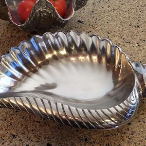 NEW Large Silver Metal Pewter Aluminum Clams Conch Shell Bowl Serveware 15&quot; X 10&quot; X 3&quot; SALE