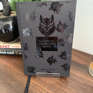 A Court of Thorns and Roses - Custom Edition