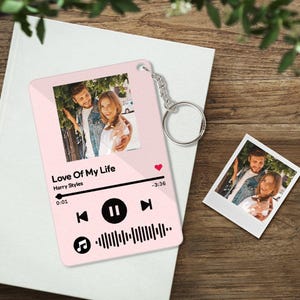 Personalized Song Keychain | spotify keychain,  spotify keyring, custom keychain, photo keychain, spotify music keychain, for her, for him