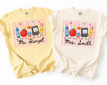 Camiseta personalizada para profesores, colores cómodos, camiseta con nombre personalizado para profesores, camiseta de regreso a clases, idea para el equipo docente.