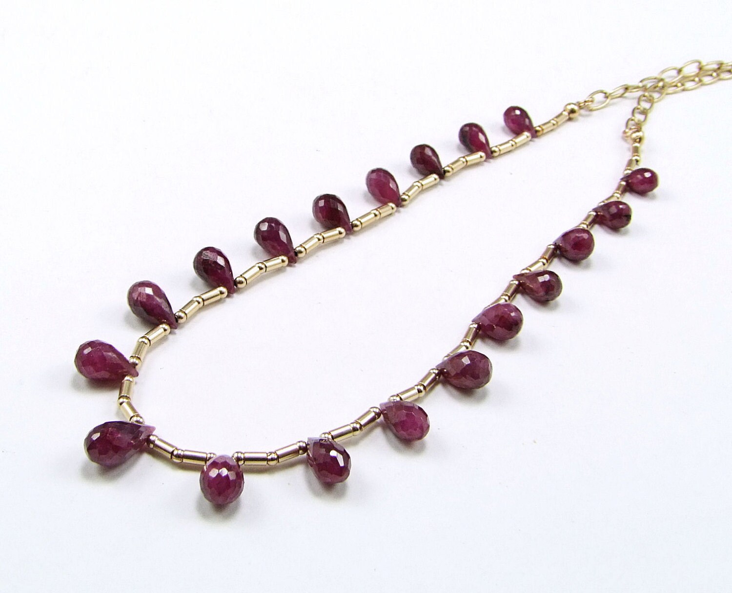 ❣️Ruby❣️（107。957） 60ctw Heart Cut Ruby Two Tone Vintage Riviera Necklace