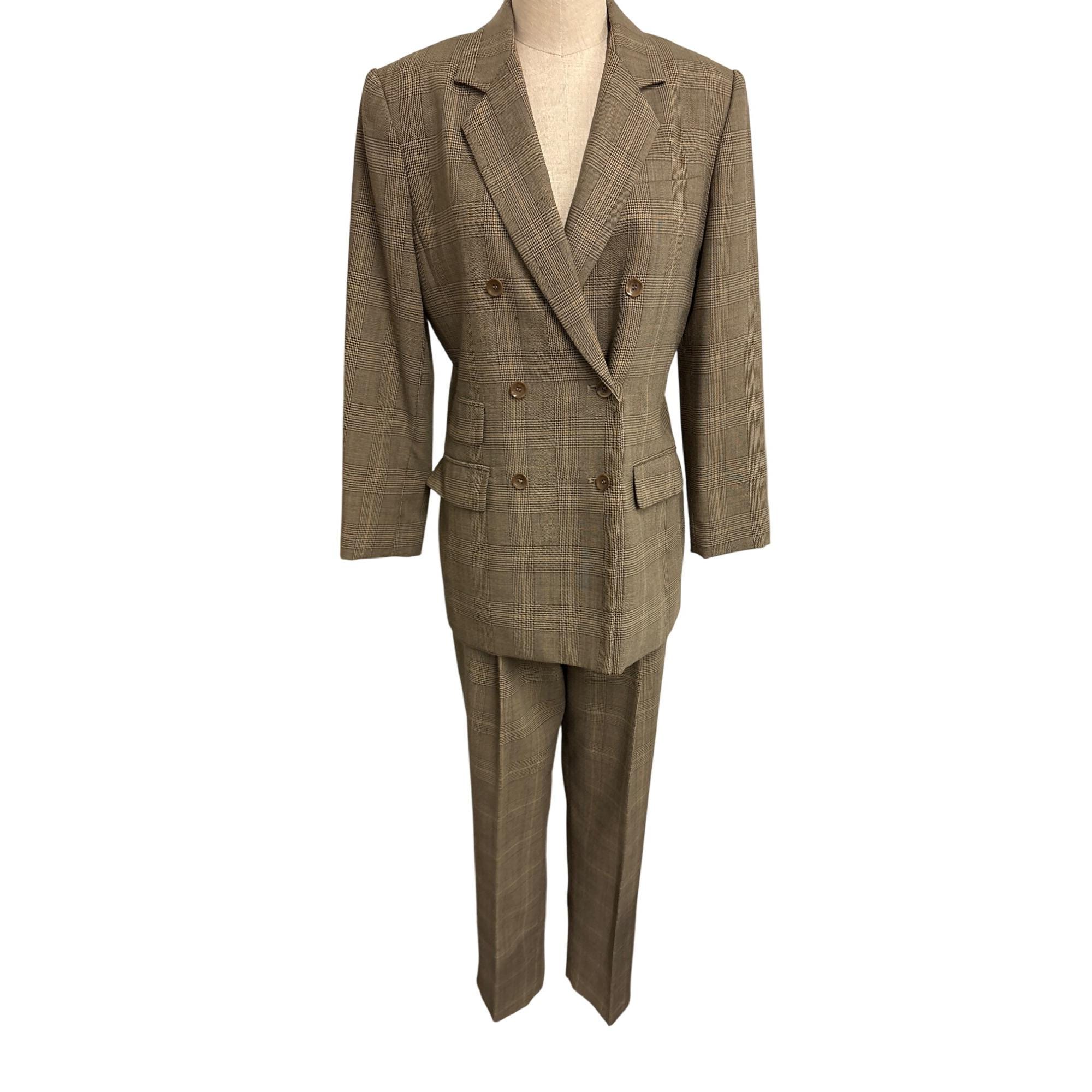 Amanda Smith Suit - Etsy display picture 1