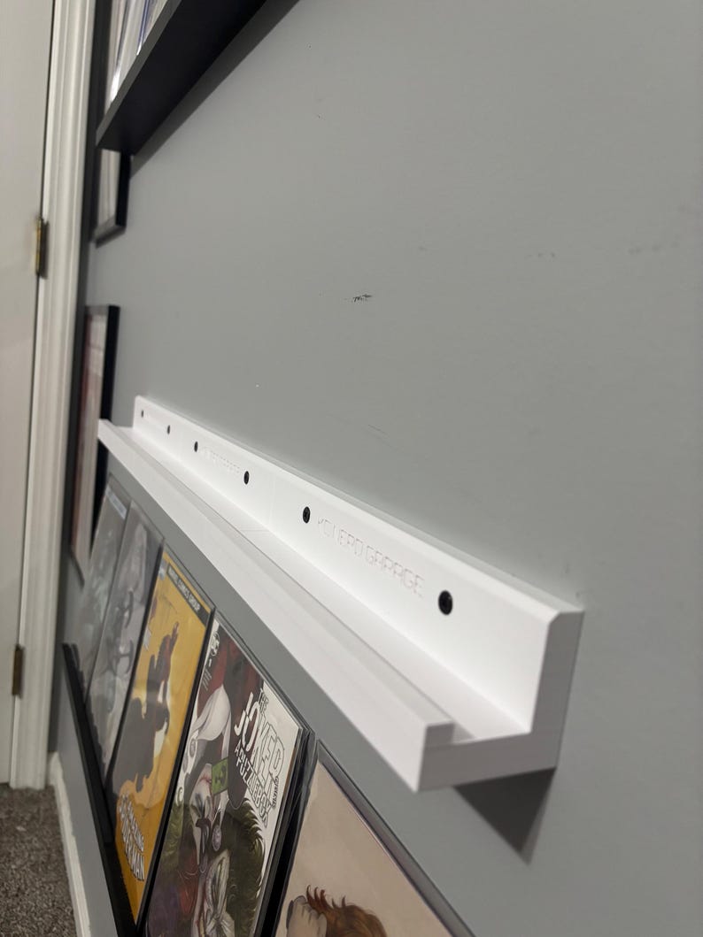 Comic Book Display Shelf | Modular Wall Mount for Comics | 3D Printed ...