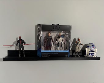 Modułowa półka ekspozycyjna na przedmioty kolekcjonerskie | Półka ścienna na przedmioty kolekcjonerskie i pamiątki | KC Nerd Garage