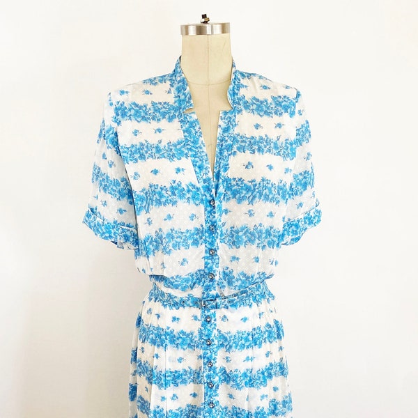 1950s L'aiglon Sheer Rayon Blue and White Floral Striped A-line Shirtdress Retro Frock Day Dress Four Leaf Clover / Plus Size 1X 14/16