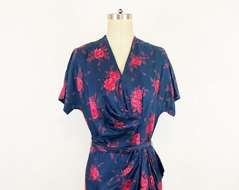 1950s Navy and Red Rose Print Ruched Wiggle Dress Retro Floral Sheath Dress Rockabilly Pin Up Cocktail Party / Size Medium