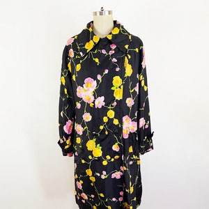 1950s Wilroy Silk Black Pink Floral Double Breasted A-line Jacket Retro Silk Swing Coat Pin Up Silk Duster Coat / Size Large