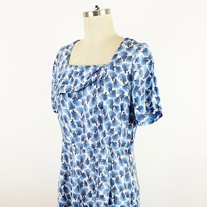 1950s Lili Young Rayon Novelty Print Tree Blue and White A-line Day Dress Retro Frock 50s Novelty Print Tree Dress / Size Medium