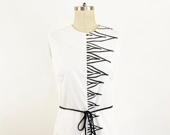 1960s The Vested Gentress Abstract Black and White 60s Shift Dress Minimalist Dress 60s Geometric Dress / Size Medium