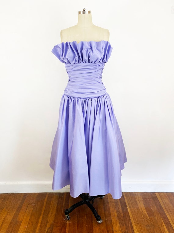 1980s Ruffle Strapless Lilac Purple Formal Fit an… - image 3