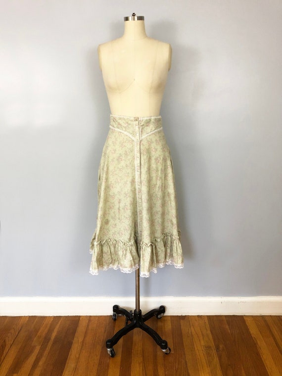 1970-1980's Gunne Sax Sage Green Floral Peasant Sk