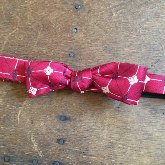 1950s Red Novelty Lantern Print Silk Bow Tie / Ret