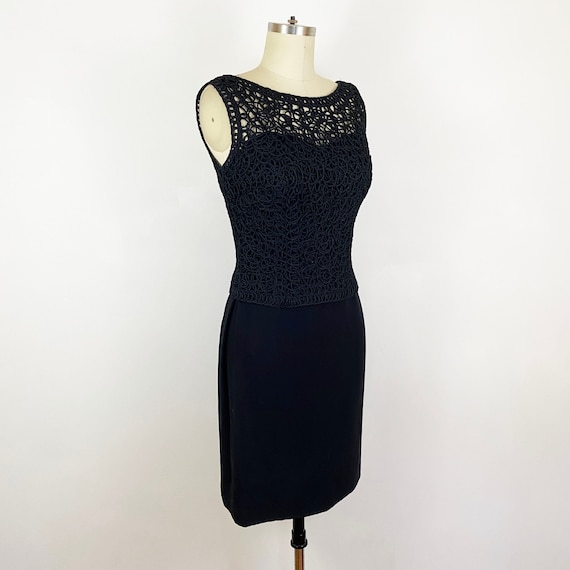 1950s Black Cord Lace Illusion Neckline Wiggle Dr… - image 2