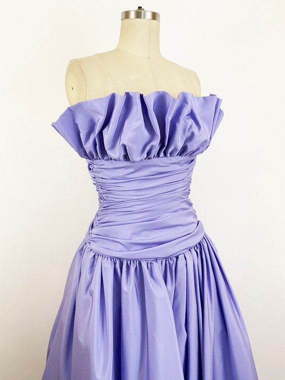 1980s Ruffle Strapless Lilac Purple Formal Fit an… - image 2