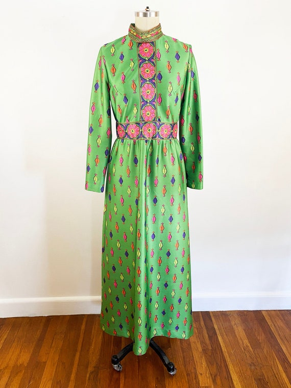 1970s Emilio Borghese Green Novelty Print Embroide
