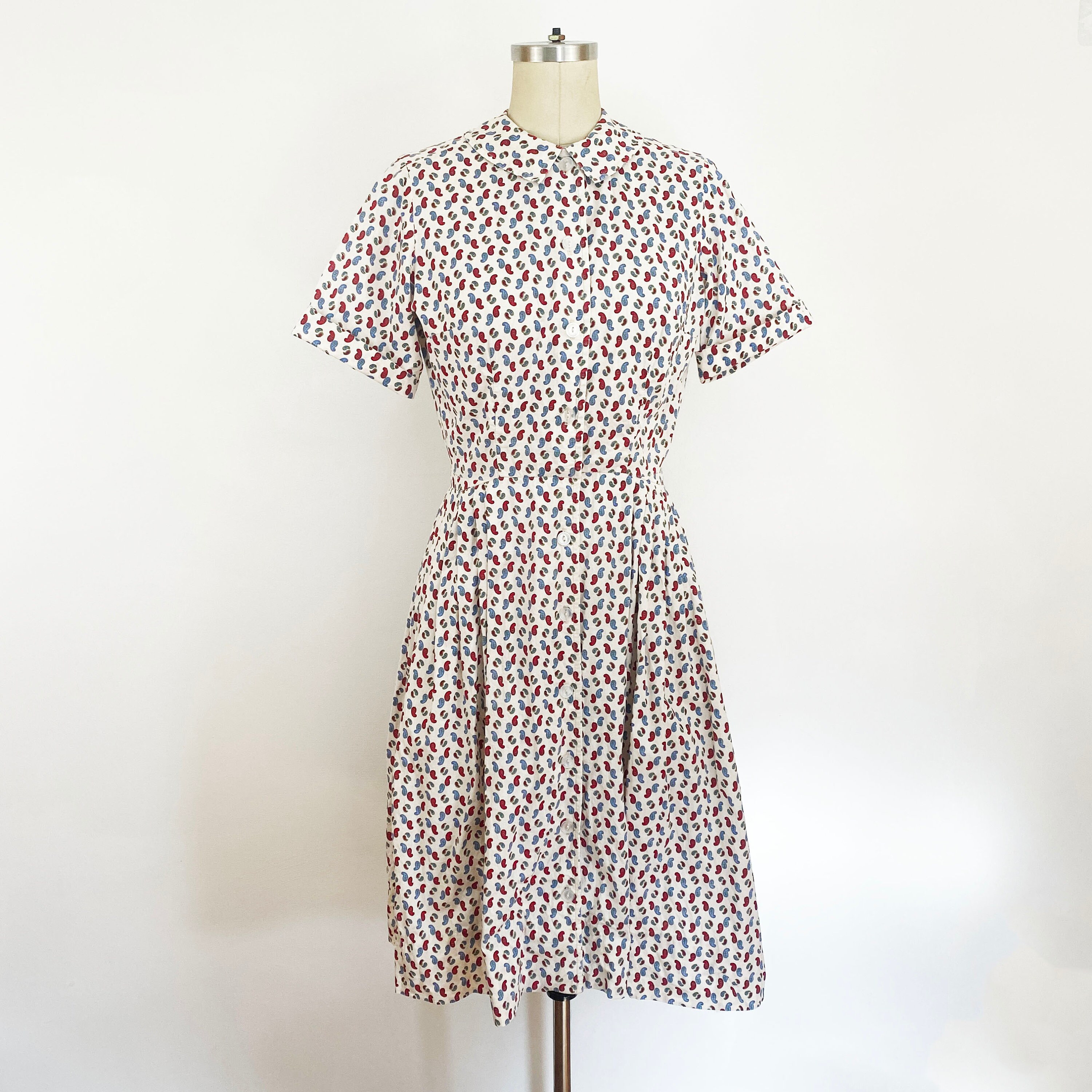 1950s American Voyage Betty Barclay Cotton Paisley Fit and