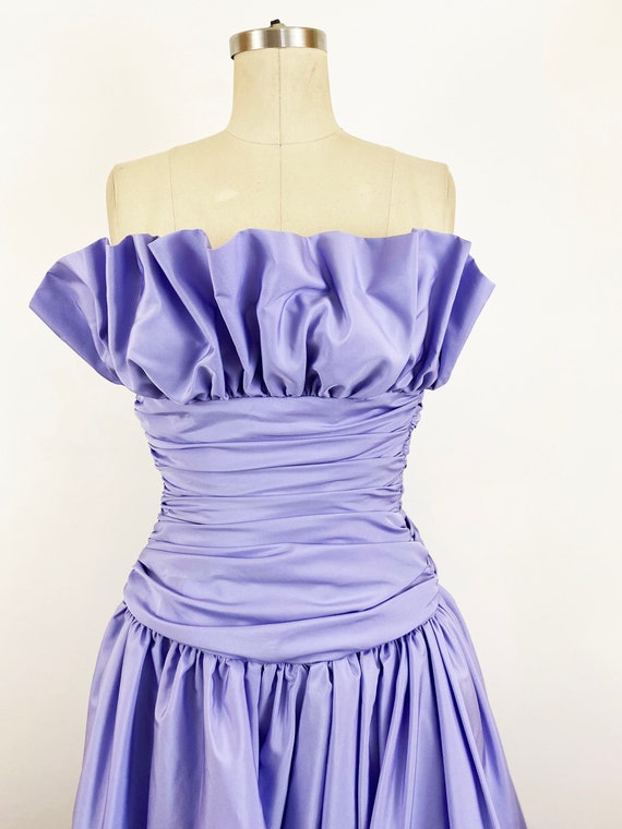 1980s Ruffle Strapless Lilac Purple Formal Fit an… - image 4