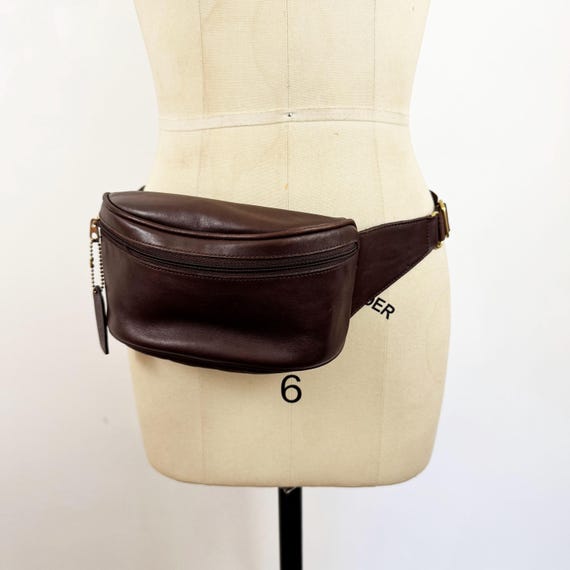 【通販激安】 1990s Coach Canteen Fanny Pack Mahogany Brown Leather Coach バッグ