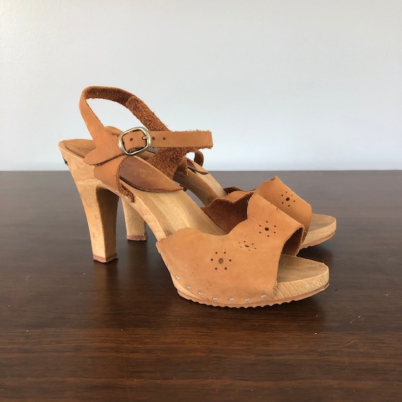 1970's Tan Suede Wood Platforms / Ankle Strap Pump
