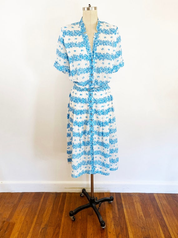1950s L'aiglon Sheer Rayon Blue and White Floral S