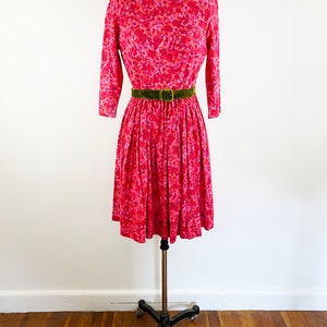 1950s Fuchsia Pink Abstract Paisley Cotton Fit and Flare Day Dress Retro Party Rockabilly Pin Up Cute Bright / Size Medium 8 image 3