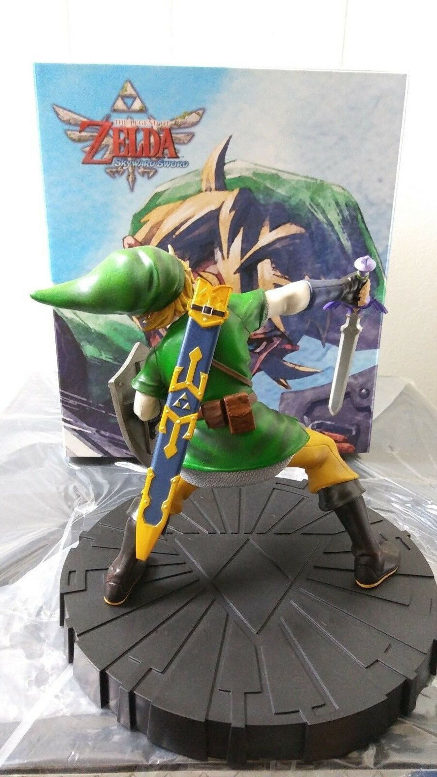 Legend of Zelda Skyward Sword 8 Inch Statue Figure Link by First 4