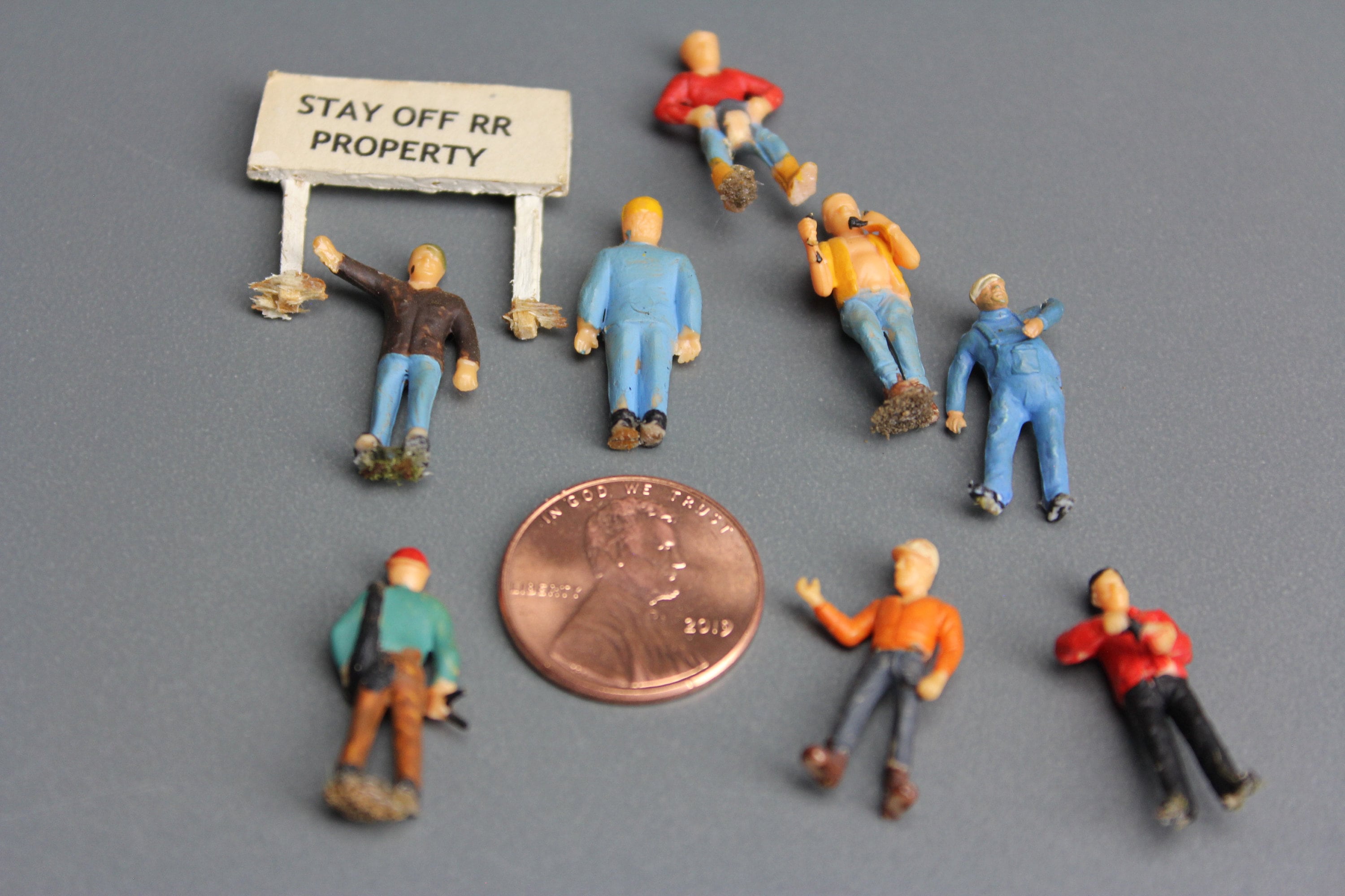HO Scale Finished Models of 8 Different Painted Figures for your Model Train Hobby