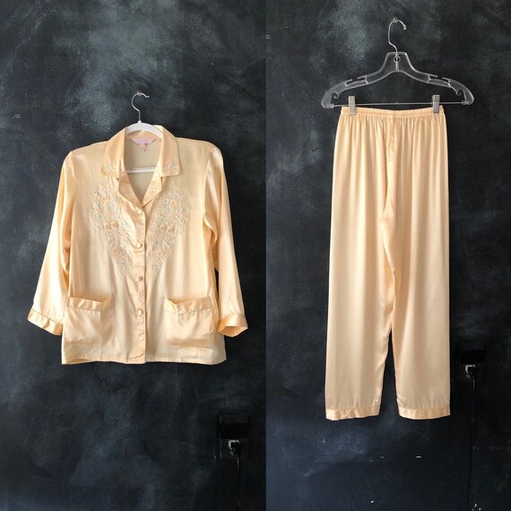 1980's Cream Silk Embroidered Lounge Pj Pajama Set