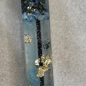 Penne in resina fatte a mano, eleganza e stile per ogni scrittura | Handmade resin pens, elegance and style for every writing