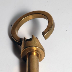 Rare Old Brass Skeleton Key Ring 1940's Antique KEY FOB RING Finding image 1