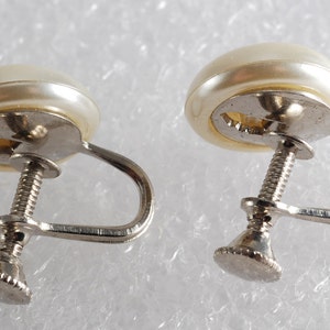 Vintage 60's Nemo Hand Polished Quality Faux Pearl Screw Back Earrings NOC Jewelry image 3