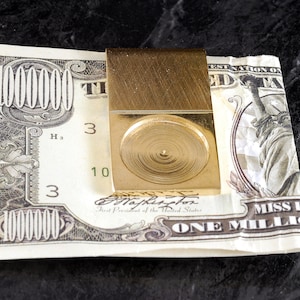 DIY Money Clip Gold Plated Brass Holds Nickel New Old Stock. 20mm Setting.